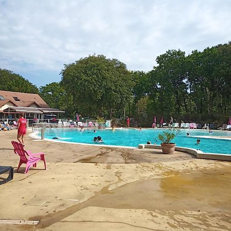 Mobil-Home Tout Confort A 300M De L'Ocean Saint-Brévin-les-Pins Luaran gambar