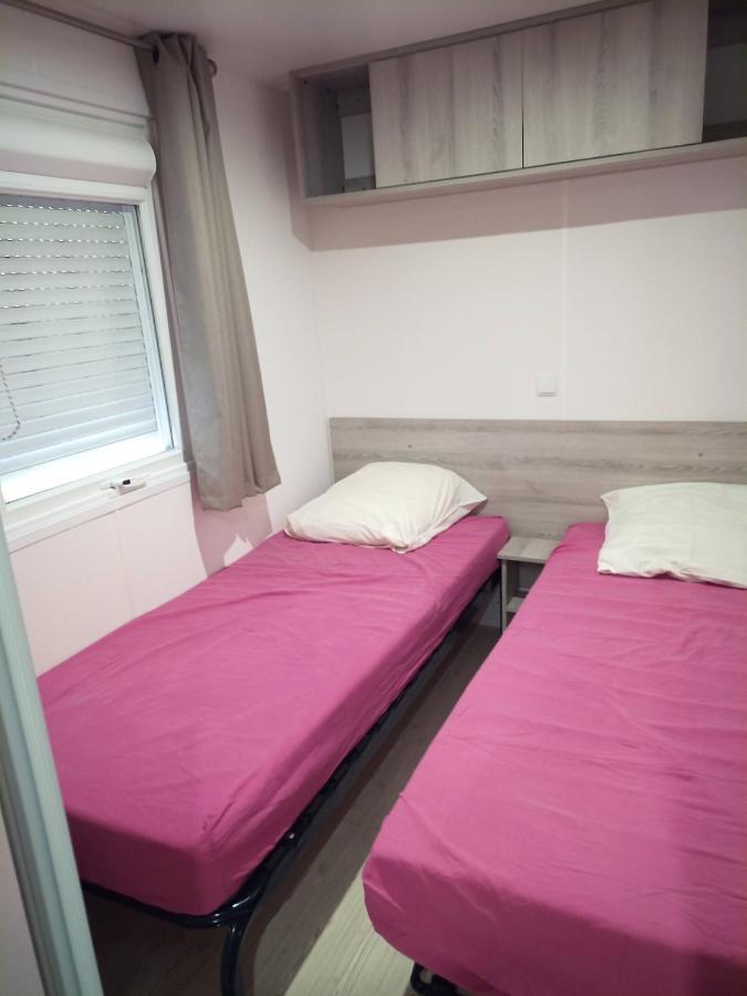 Mobil-Home Tout Confort A 300M De L'Ocean Saint-Brévin-les-Pins Luaran gambar